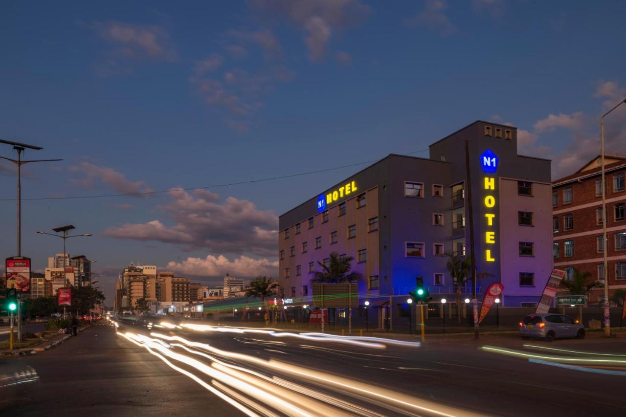 N1 Hotel Rotten Row Хараре Екстериор снимка